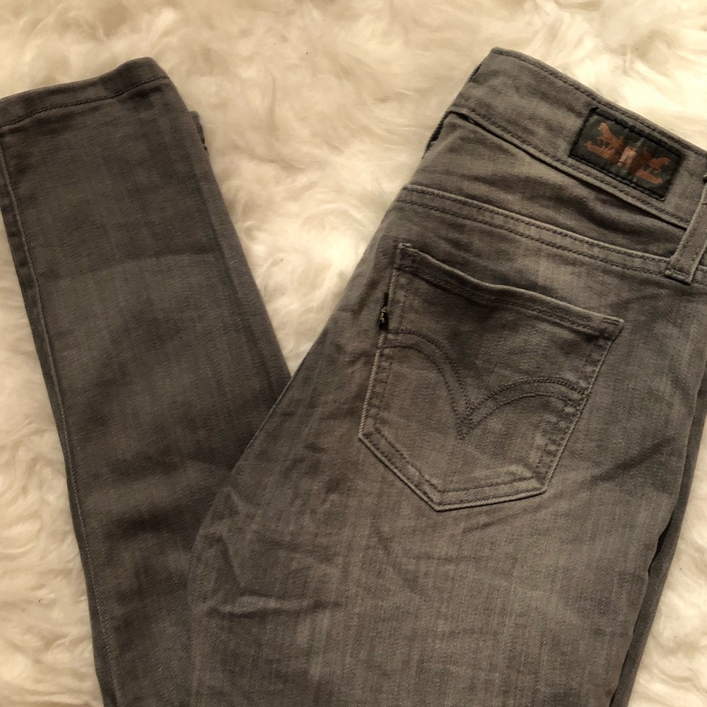 Levi's mid rise gray demim legging